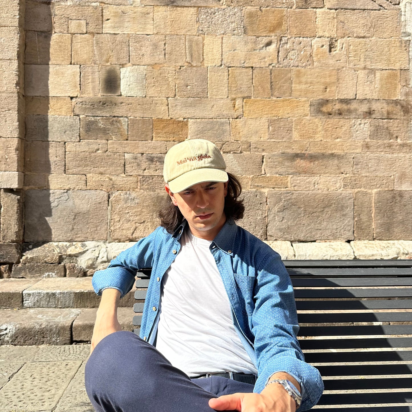 Cappellino Mai na gioia.