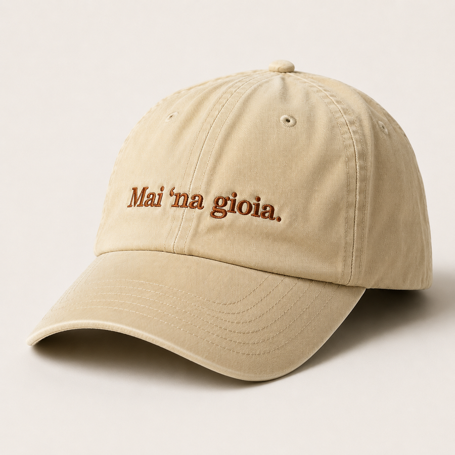 Cappellino Mai na gioia.