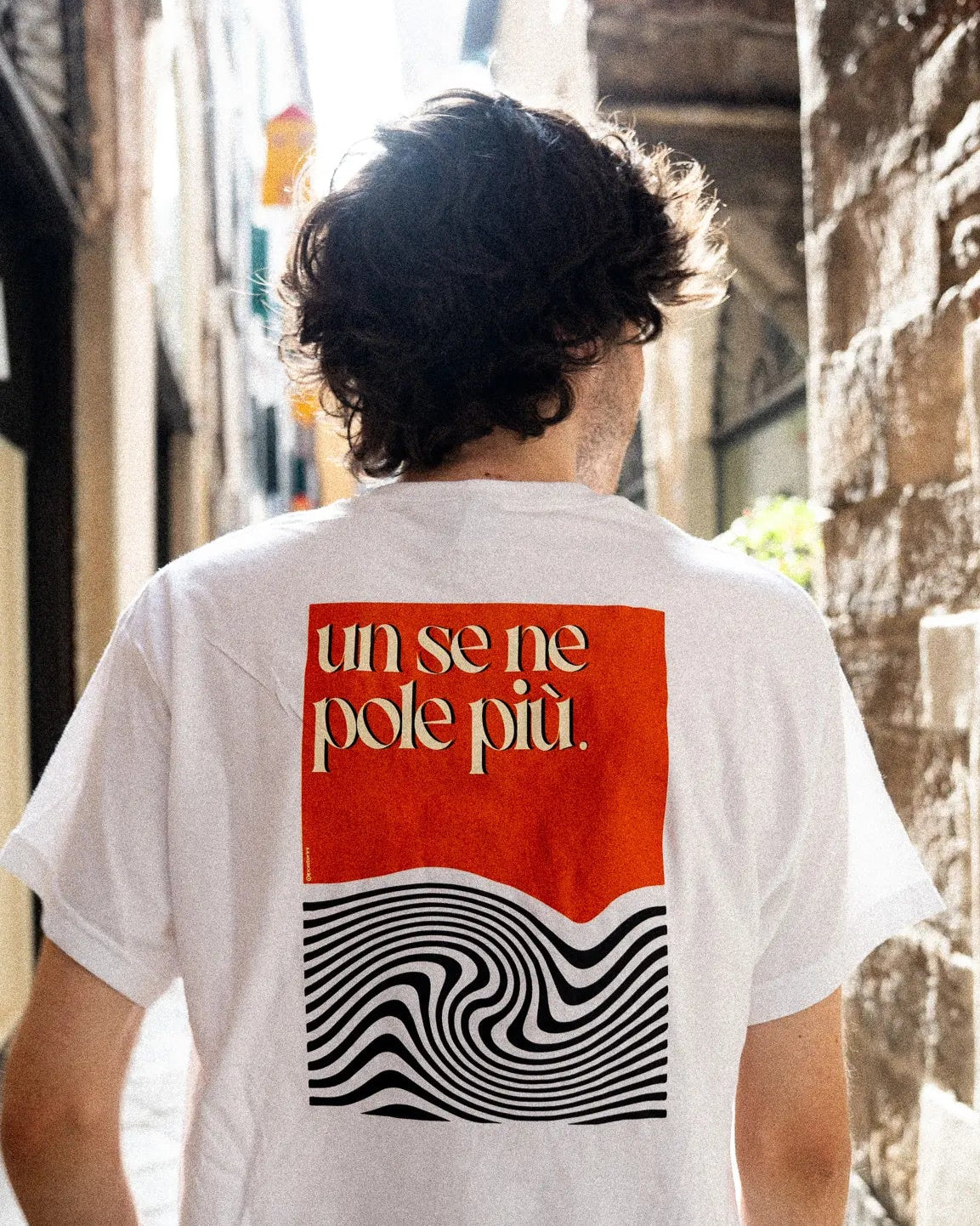 T-Shirt Un se ne pole più